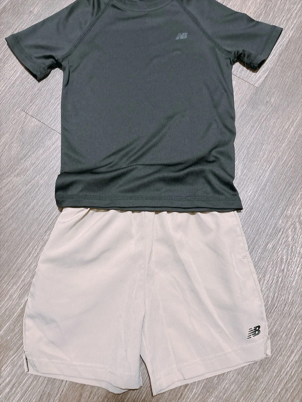 New Balance Kid black and beige  Athletic Set
